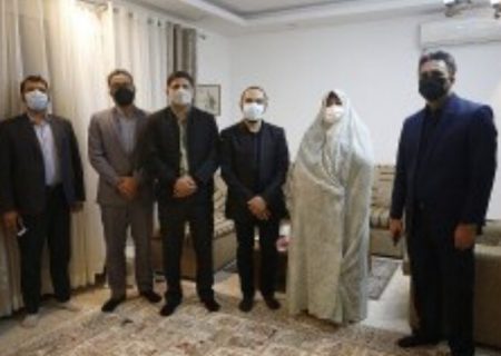 دیدار صمیمی محمدرضا لواسانی با خانواده شهید دفاع مقدس