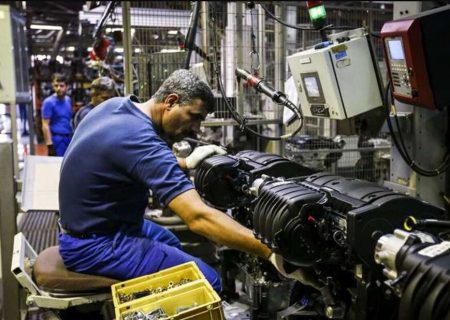 پروانه اشتغال ۲۵۰۲ تبعه خارجی در جزیره قشم تمدید شد