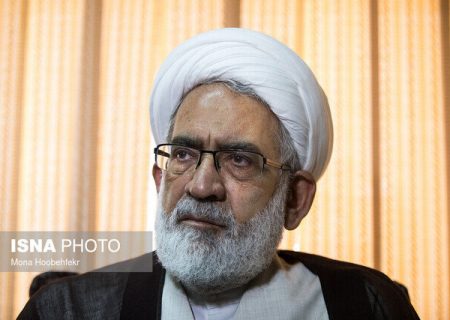 در صنعت خودروسازی کشور دست های پشت پرده ای وجود دارد