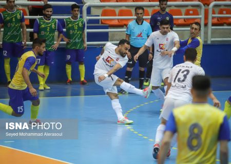 دیدار تیم‌های فوتسال فرش‌آرا و گیتی پسند