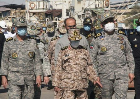 بازدید سرلشکر رشید و امیر سرلشکر موسوی از مناطق یکم و دوم نیروی دریایی ارتش