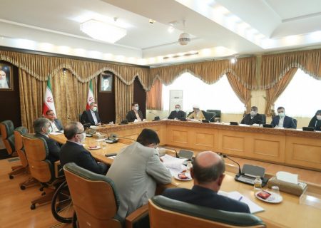 تکریم خانواده شهدا و جانبازان در دستور کار مسئولین باشد