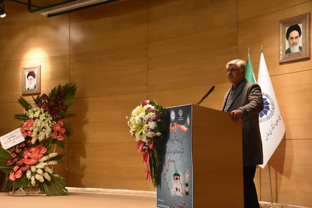 دستورالعملهای یک شبه تولیدکننده را به دلالی میکشد