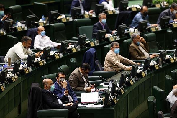 مالیات واحدهای تولیدی کاهش یافت