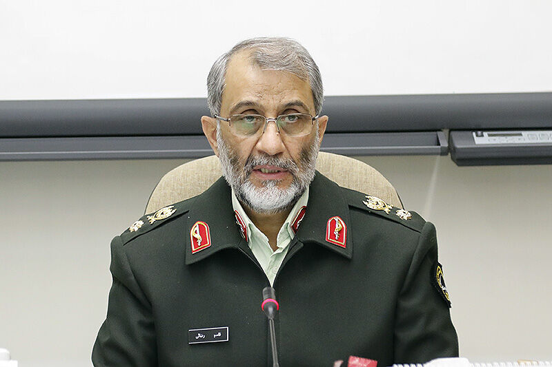 پلیس مانع شادی مردم نیست