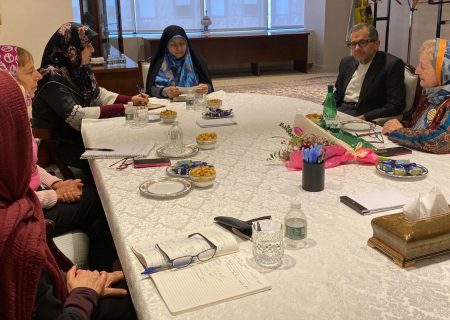 خزعلی: باید به کمک زنان از تبعات جنگ و تحریم جلوگیری کنیم