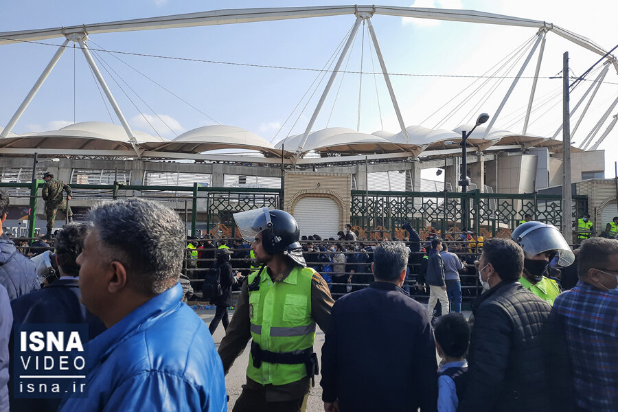 ویدئو / ایران – لبنان؛ حال و هوای بیرون ورزشگاه