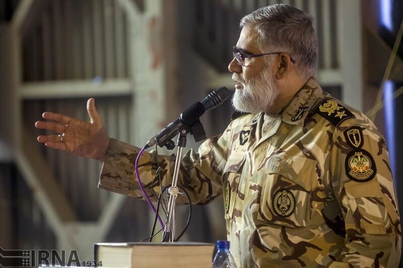 یکی از جلوه‌های اثرگذاری روحانیت حادثه عظیم دفاع مقدس است