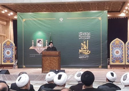 باور امام این بود که راه خدا از میان خلق می گذرد