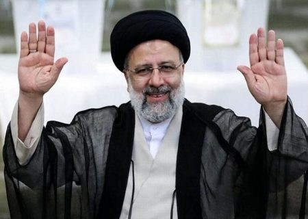 رییس جمهور وارد سقز شد