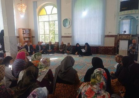 معاون رییس جمهور با زنان روستایی کردستان دیدار کرد