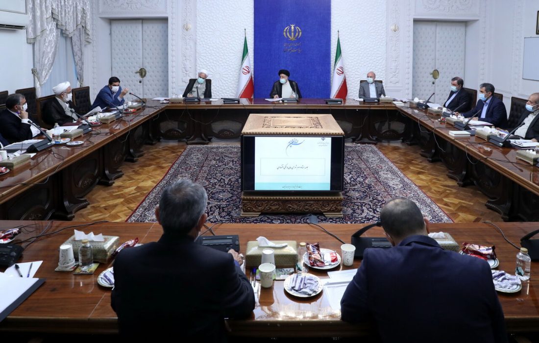 رئیسی خواستار تأمین معیشت پایدار مرزنشینان و ساماندهی تجارت مرزی شد