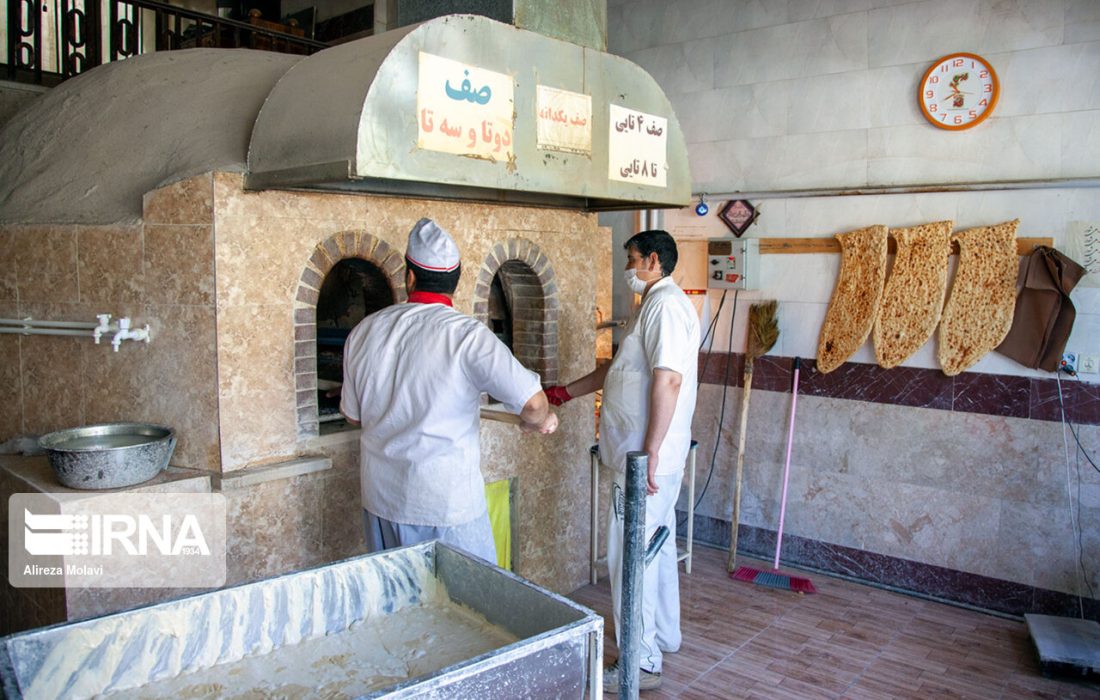 کاهش ۱۰درصدی مصرف آرد در استان تهران/۳۰۰ نانوایی فاقد مجوز فعالیت دارند