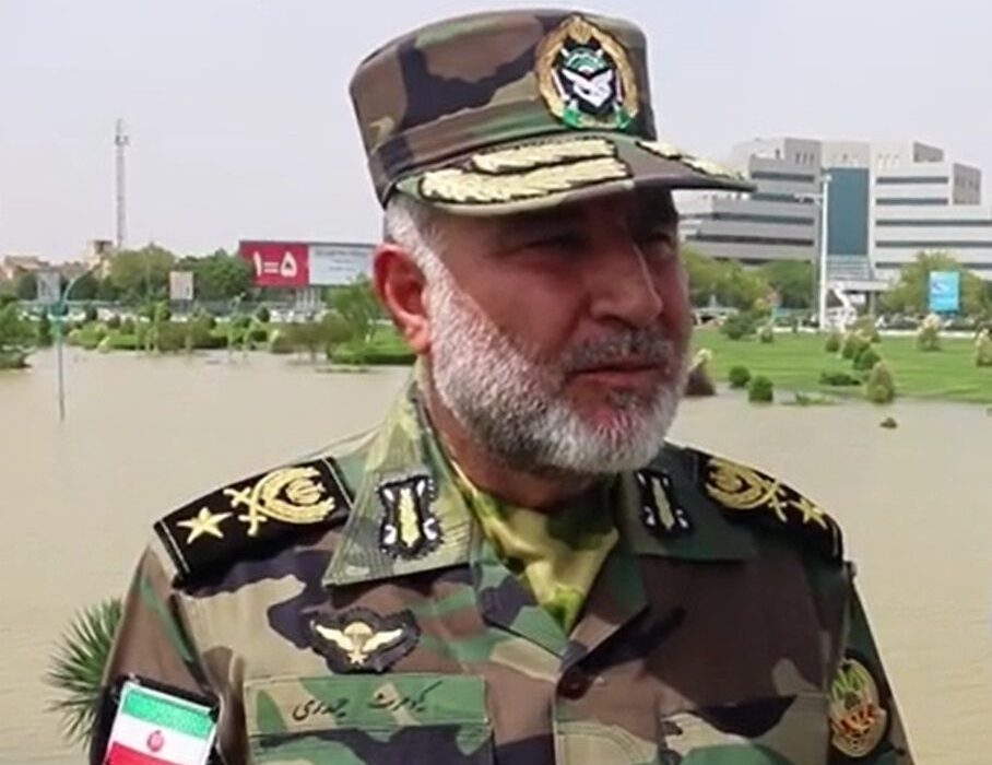 امیر حیدری: تجهیزات فنی مهندسی نیروی زمینی به یزد منتقل شد