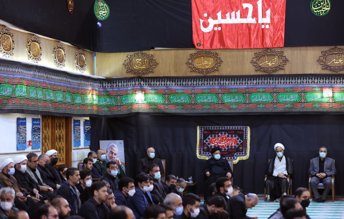 مراسم سوگواری شب تاسوعای حسینی با حضور آیت‌الله رئیسی در نهاد ریاست جمهوری برگزار شد