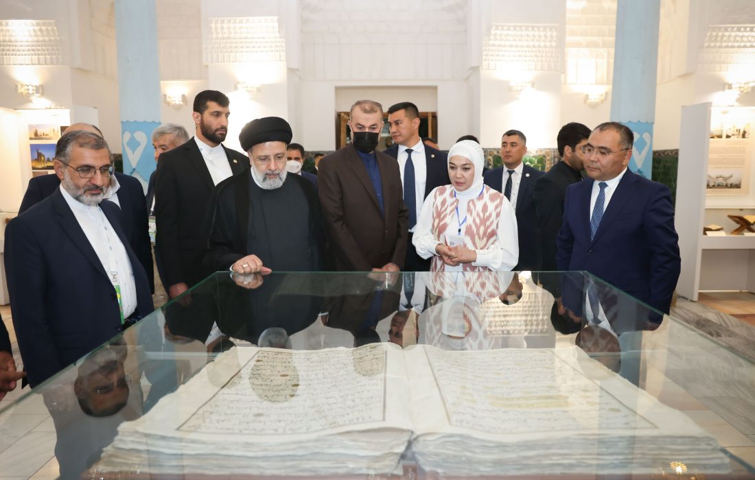 بازدید رئیس جمهور از مجموعه تاریخی «میدان ریگستان» در مرکز شهر سمرقند