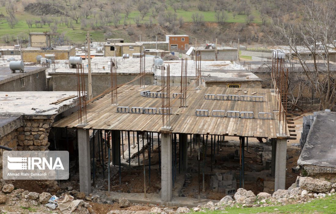 نیکزاد: ۲۰ هزار واحد مسکونی آسیب‌دیده در کشور در حال بازسازی است