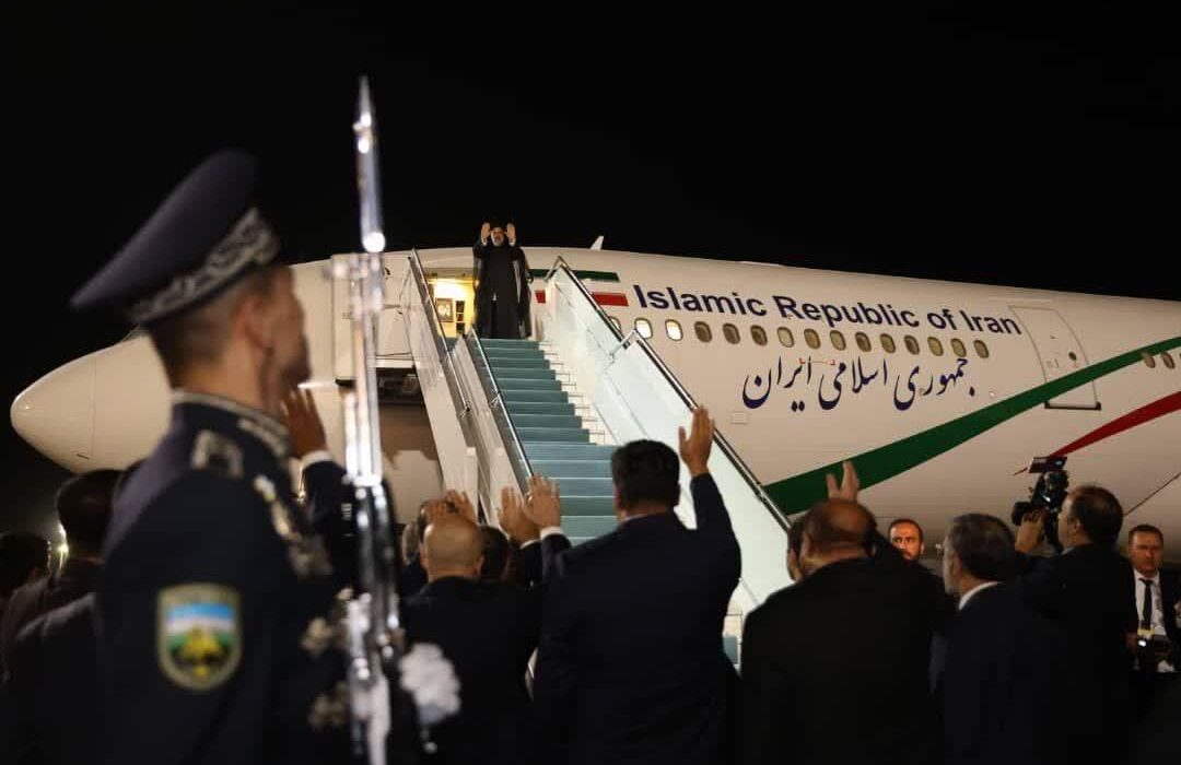 آیت‌الله رئیسی سمرقند را به مقصد تهران ترک کرد