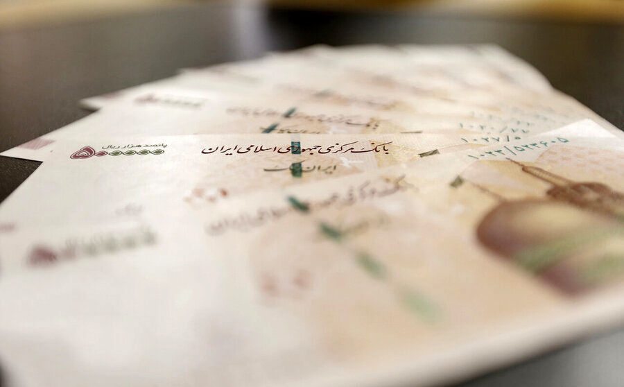 گزارش کمیسیونهای اجتماعی و برنامه درباره افزایش حقوقها به صحن مجلس میرود