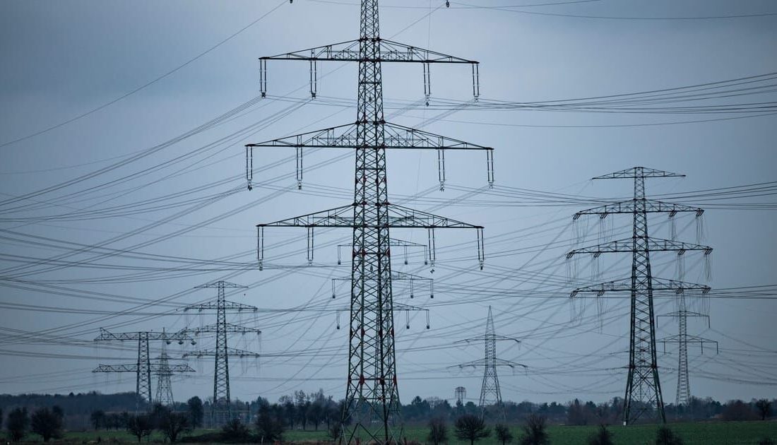 برق امسال ۶۳۰ هزار واحد صنعتی را تامین کردیم