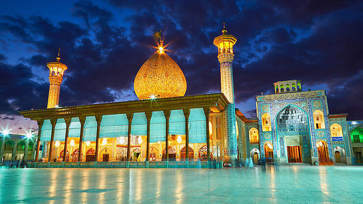 توضیح استانداری فارس درباره حمله تروریستی به شاهچراغ شیراز