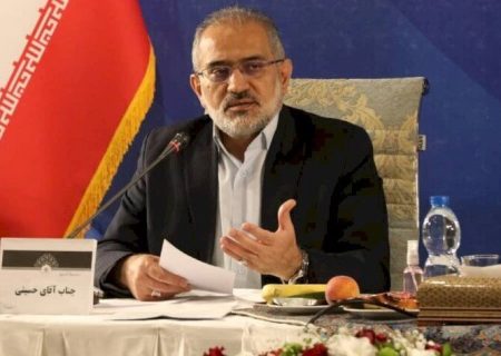 حسینی: دولت به‌ دور از حاشیه‌های کاذب به رفع مشکلات و کمبودها اهتمام دارد