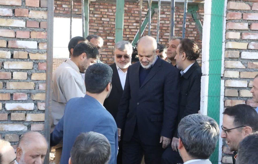 وزیر کشور: روند ساخت و ساز در مناطق زلزلهزده خوی مطلوب است