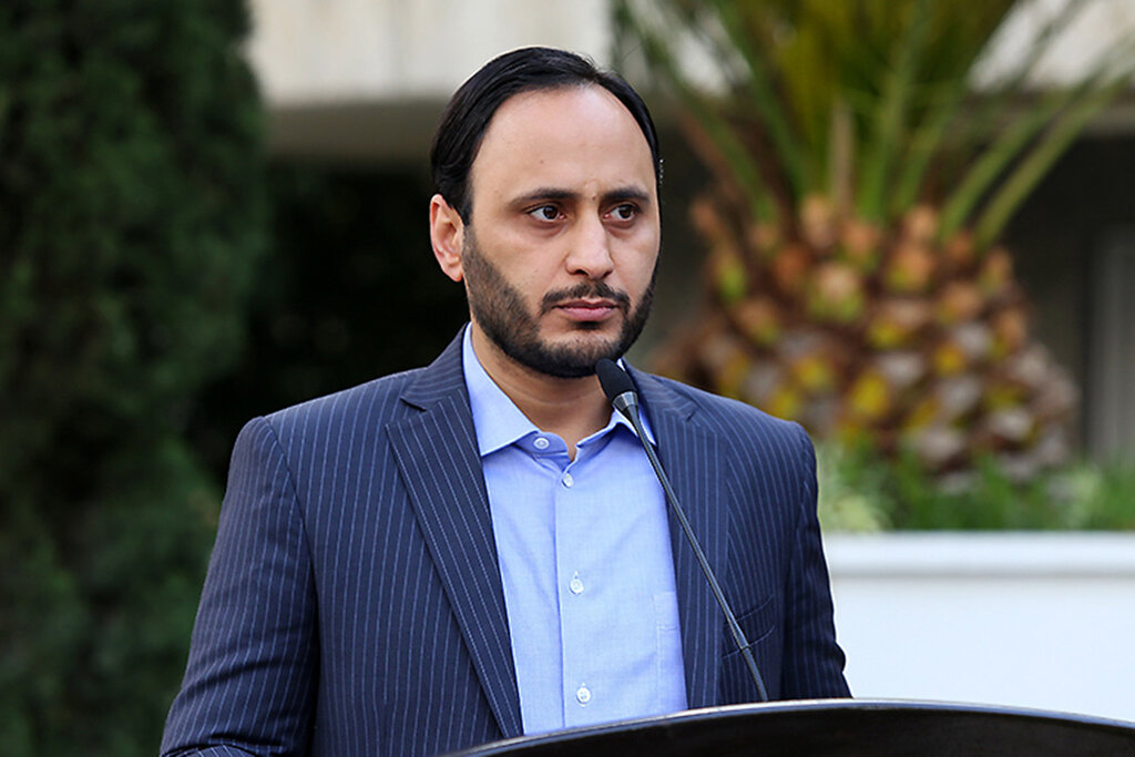 فردا تعطیل می شود؟ | سخنگوی دولت: دعا کنید تیم ملی ببرد …