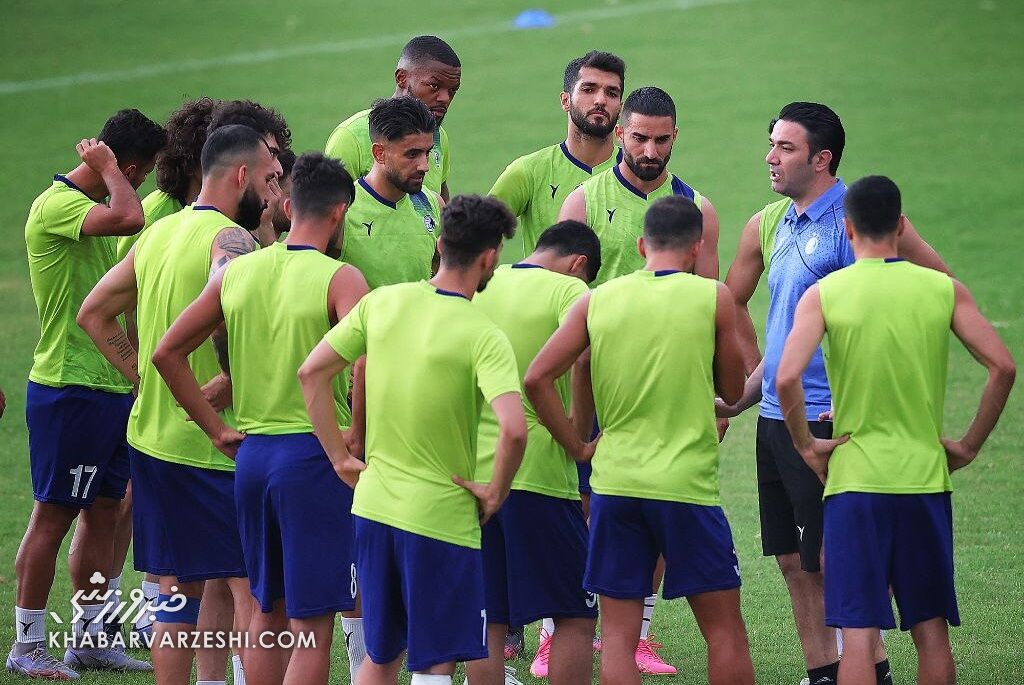 چک اسپانسر را دادند تا این بازیکن استقلال قبل از بازی با پرسولیس قهر نکند!