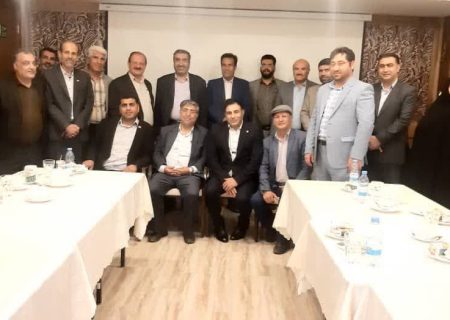 برگزاری جلسه هم اندیشی با میزبانی حزب همت با مشارکت فعالین سیاسی و کنشگران اجتماعی فارس