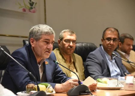 برگزاری جلسه شورای اسلامی استان فارس با حضور استاندار فارس