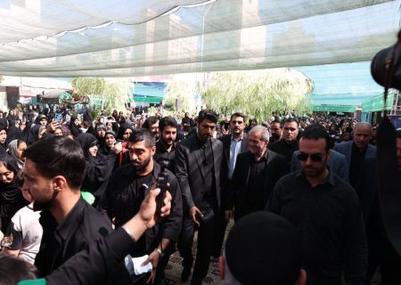 بازدید رئیس‌جمهور از موکب دخترانه حضرت نجمه خاتون مشهد