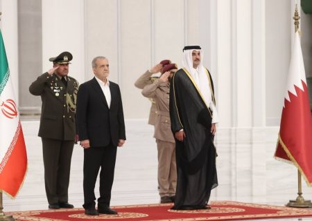 استقبال رسمی از مسعود پزشکیان در دیوان امیری قطر + جزئیات