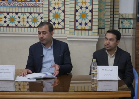 میز خدمت با هدف دیدار با مردم در منطقه ۱۱ شیراز برپا شد