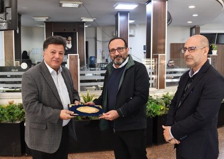 قدردانی مدیرکل روابط عمومی و امور بین الملل شرکت مهندسی آب و فاضلاب کشور از مدیر دفتر روابط عمومی آذربایجان غربی