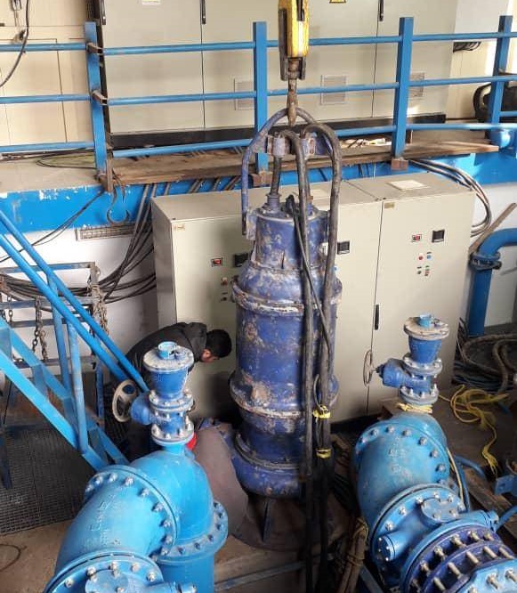 تعمیر، نصب و راه اندازی کفکش شماره ۱ ایستگاه پمپاژ برداشت آب خام تاسیس برج آبگیر شهر مهاباد