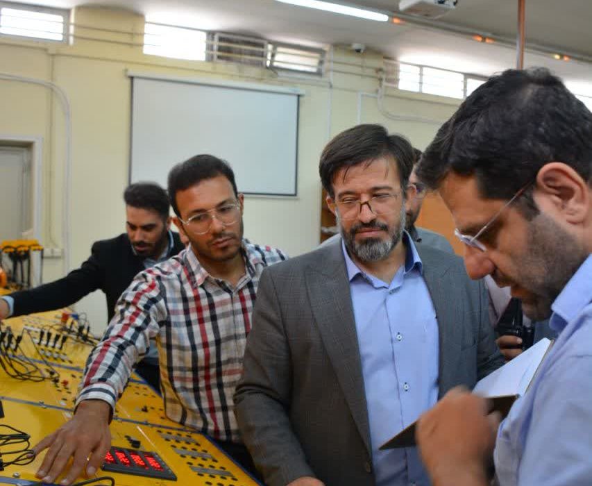 بازدید اعضای تیم دیسپاچینگ شرکت برق منطقه ای فارس از سیمولاتورسیستم های قدرت دانشگاه صنعتی شیراز