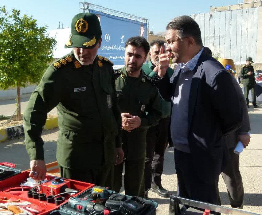 رونمایی از تجهیزات و ابزارآلات تهیه شده توسط موسسه مسکن و عمران اجتماعی بسیج استان فارس