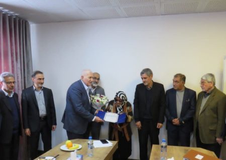 قدردانی از حمایت بی‌دریغ و مستمر بانوی خیر پیشکسوت عرصه سلامت