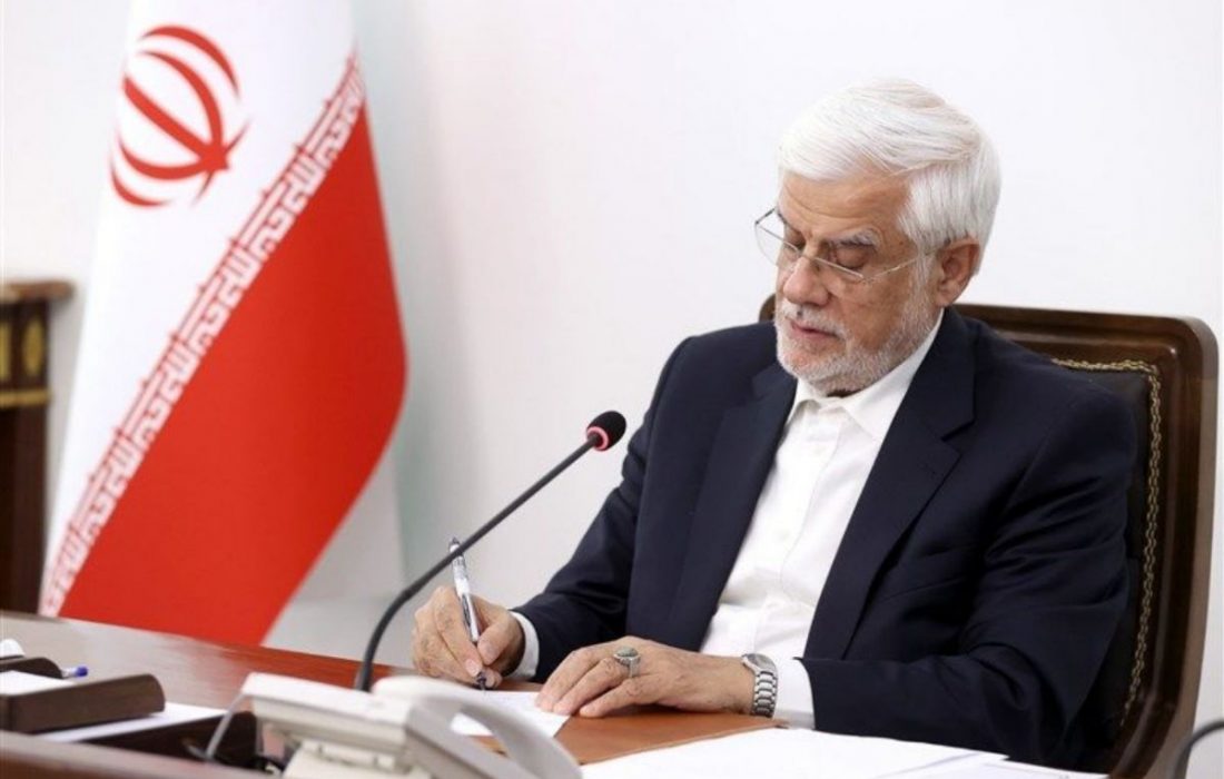 عارف:در سال ۱۴۰۴ با همدلی در مسیر پیشرفت گام برداریم/ به دردهای ملت آگاهم و رنج می برم