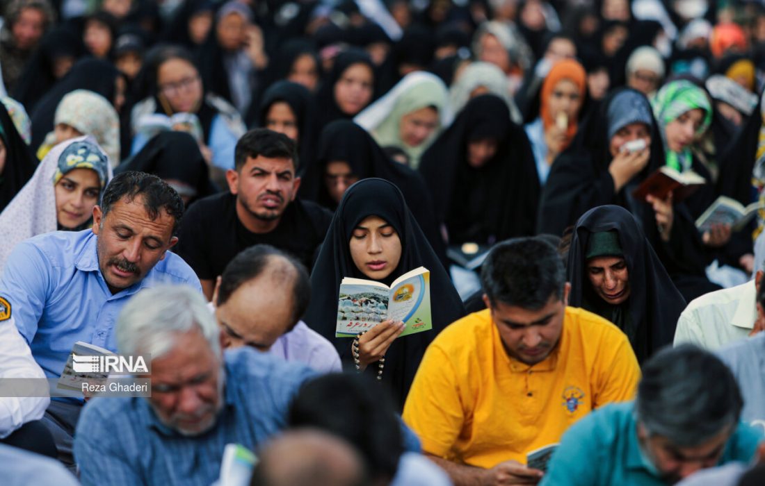 دعای عرفه را به فریاد کوبنده برائت از مشرکین تبدیل میکنیم