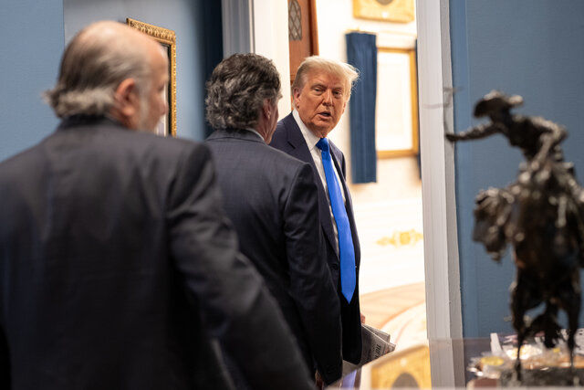 واکنش ترامپ به گزارش‌ها درباره بررسی توافق هسته‌ای ۳۰ میلیارد دلاری با ایران