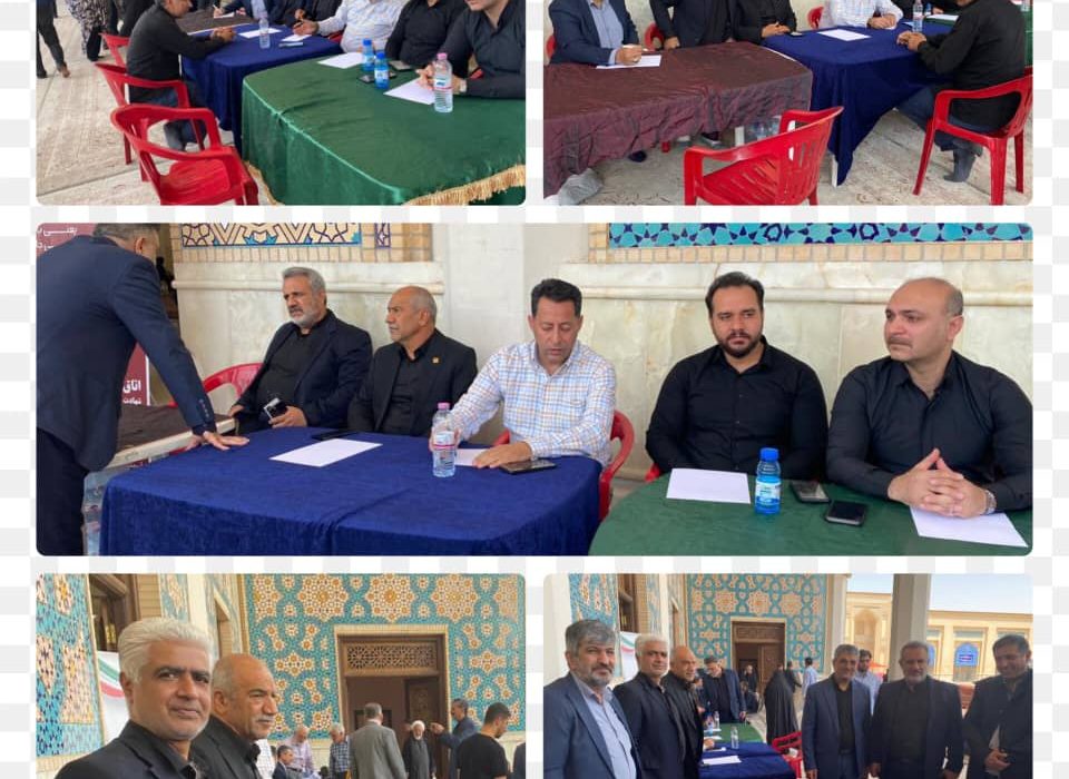 پاسخگویی مسئولان و‌ مدیران اتاق اصناف مرکز استان فارس به مردم با برپایی میز خدمت در مصلی نماز جمعه شیراز