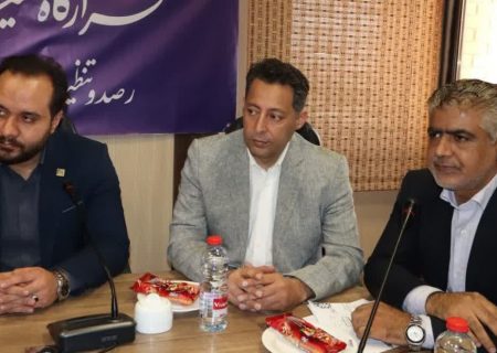 تاکید بر ظرفیت های صنفی بومی، حضور کسبه دارای پروانه کسب و عرضه کالاهای داخلی در نمایشگاه های تخصصی، فصلی و فروش های فوق العاده اصناف شیراز