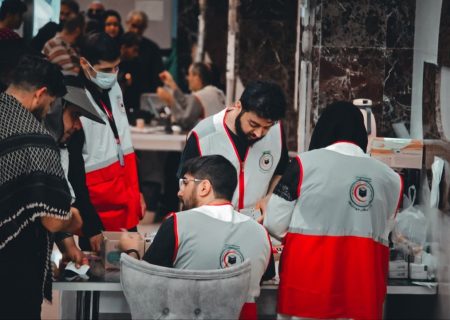 اعزام بیش از ۹۰ نیروی تخصصی درمانی و پشتیبانی هلال‌احمر فارس به درمانگاه‌های اربعین در کربلا و سامرا