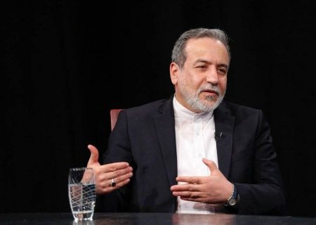 در حیطه وظایفم، اختیار کامل دارم/ نمی‌توانیم همکاری با آژانس را به صورت کامل قطع کنیم/ تا نقطه مذاکره با آمریکا فاصله داریم/ گاهی اوقات جنگ اجتناب ناپذیر است/ ممکن است در نهایت مکانیسم ماشه فعال شود، من این را انکار نمی‌کنم