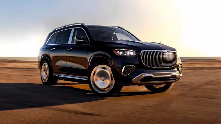 از رولزرویس تا مرسدس‌بنز و لکسوس/ رقابت لوکس‌ترین‌ها برای جلب توجه