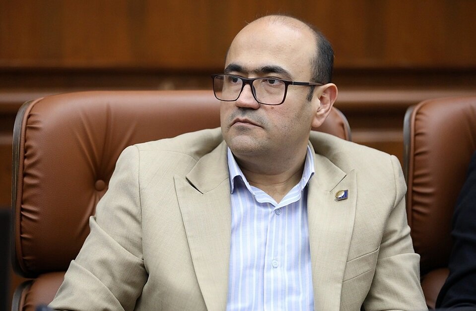 تاکید مدیرعامل شرکت سرمایه‌گذاری و توسعه کیش بر تسریع در اجرای پروژه‌ها و رفع موانع در جزیره کیش