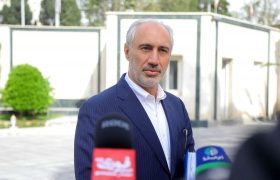 برای برنج ارز ۲۸ هزار و ۵۰۰ تومانی تخصیص میدهیم که محصول با قیمت نهایی ۶۰ تا ۷۰ هزار تومان به دست مردم برسد، اما با نرخ ۱۵۰ تا ۲۰۰ هزار تومان میرسد