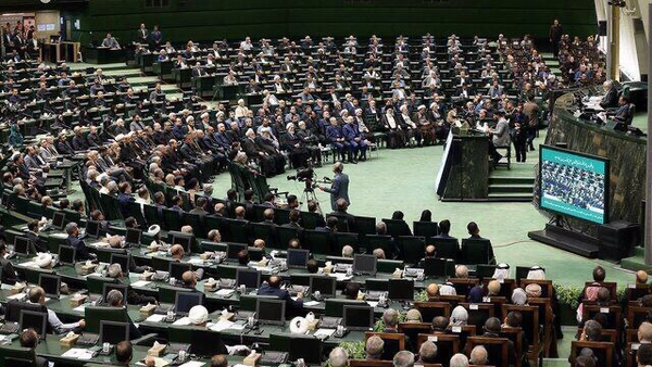 خبرنگاری پارلمانی؛ روایت‌گر میان مردم و مجلس